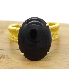 Anel Aramado Oval com Ônix, em Ouro Amarelo 18 Kilates